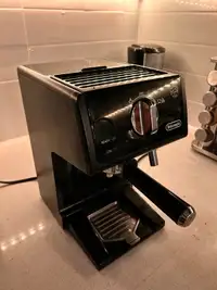 Delonghi Espresso machine 