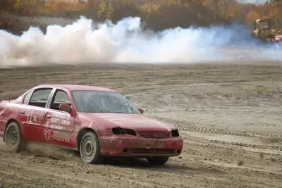 Looking for a 2.4 twin cam motor for my 2000 Malibu Would buy whole car if have , motor also came in...