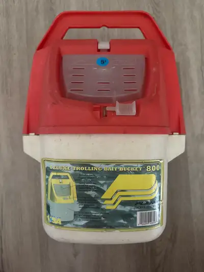 deluxe trolling bait bucket 800, View more