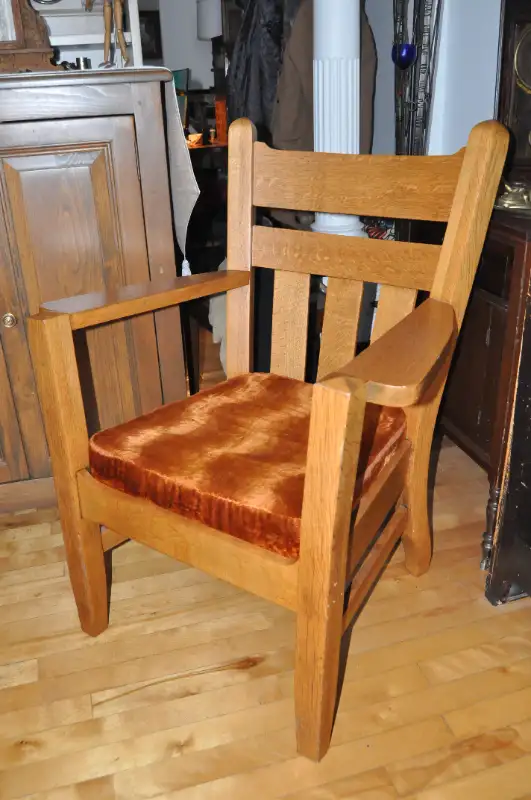 Fauteuil et berçante vintage style Mission. in Arts & Collectibles in City of Montréal - Image 2