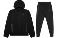 Nike tech all black jamais porter 