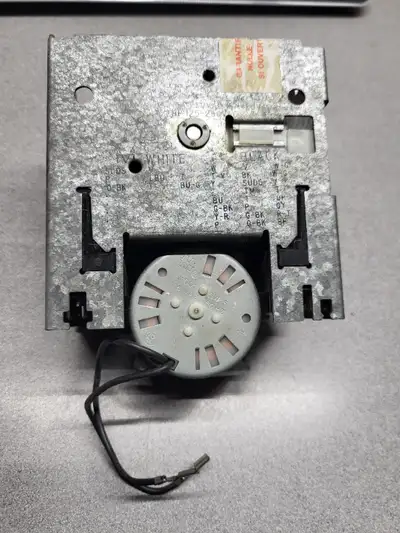 99,99+TAXE + AVEC ECHANGE DE VOTRE MINUTERIE, PRIX DISPONIBLE POUR LES TECHNICIENS NUMERO DE PIECE 2...