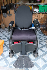 Quantum Edge 3 Motorized Wheelchair - Like New