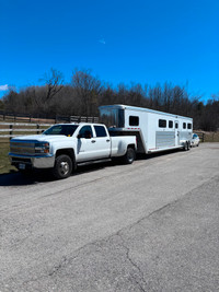 2019 Cimarron 4-Horse Head-to-Head Trailer