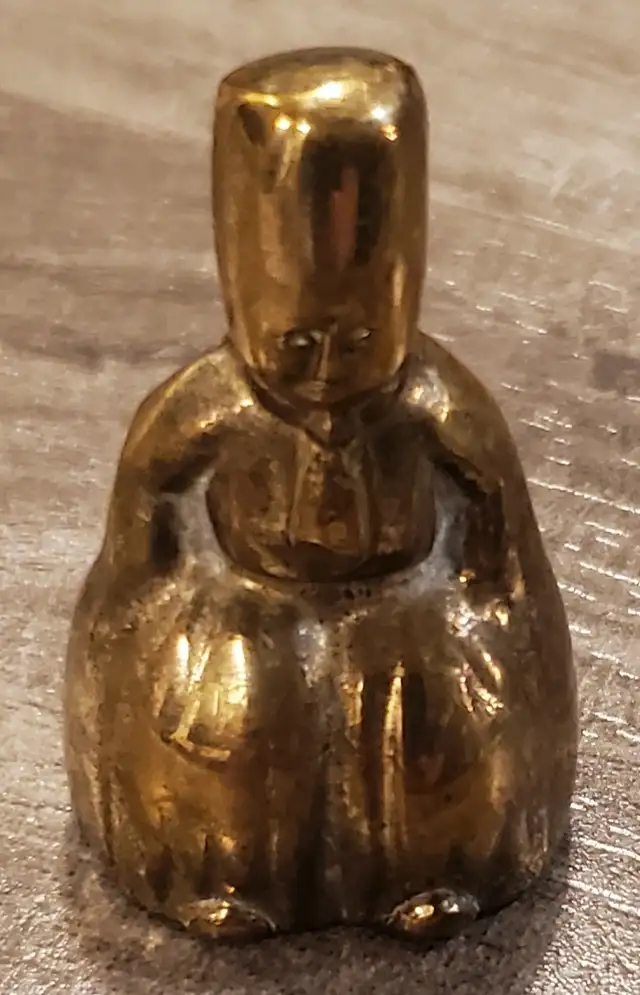 Rare Vintage Brass Items – Door knocker, Letter Openers etc in Home Décor & Accents in Calgary - Image 6