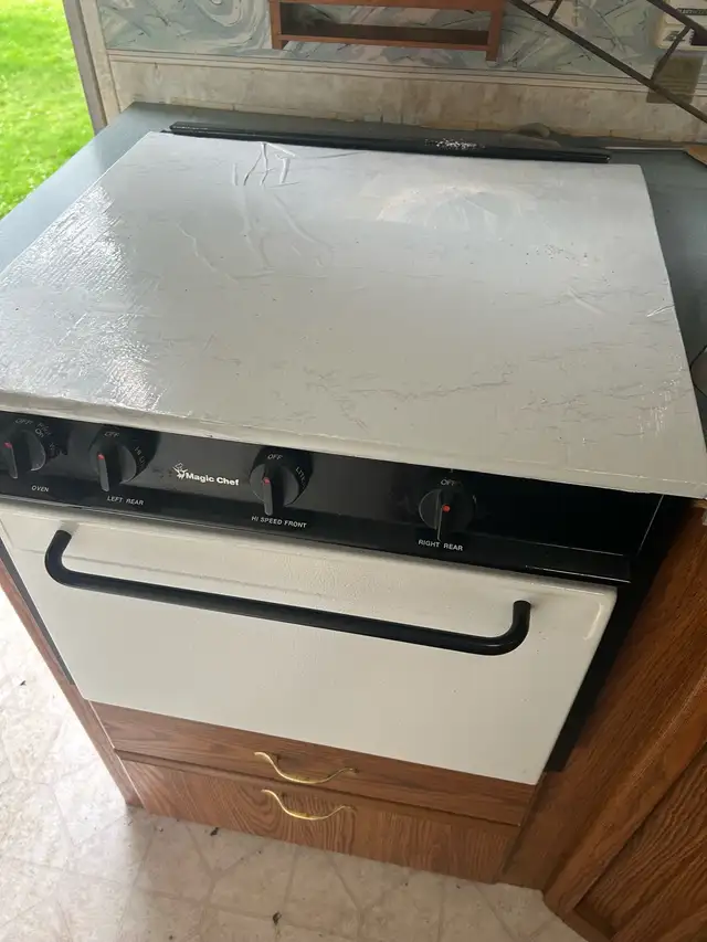 TRAILER stove,  gas in Stoves, Ovens & Ranges in Belleville - Image 4