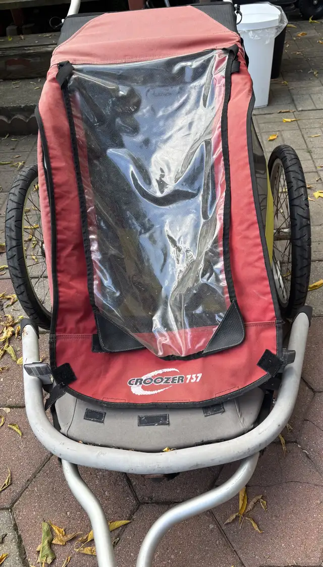 Bike Trailer/Stroller in Kids in Ottawa - Image 4