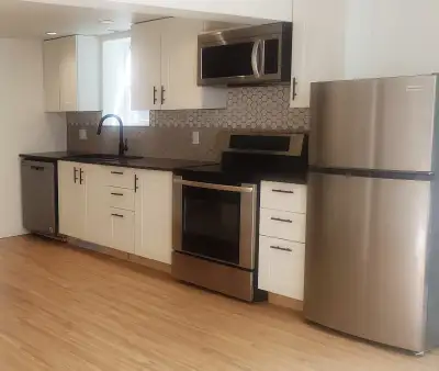 Need a place to land with your stuff while you’re looking for something permanent? We have a beautif...