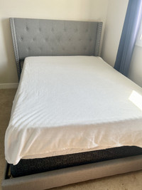 Double/Full Tufted Upholstered Bed