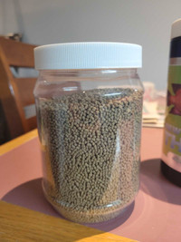 Small size goldfish pellets