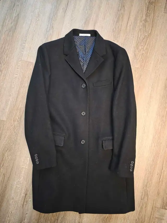 Club Monaco Blazer in Men's in Cambridge - Image 2