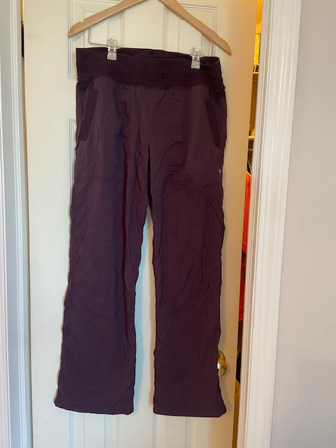 women Lululemon dance studio burgundy LINED size 10