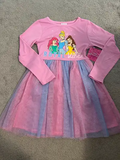 Adorable Disney Princess dress . -New with tag -Size XS (4-5) -pick up only carrington NW -cash only...