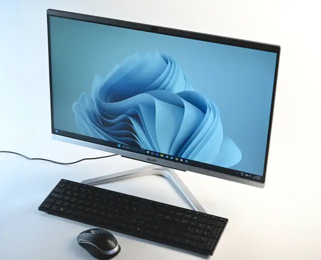 Acer Aspire C24-960 All-in-one Home/Office PC Intel i3 10th Gen in Desktop Computers in City of Toronto - Image 2