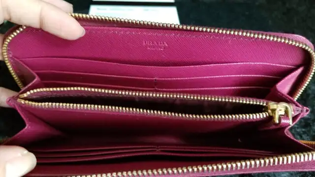 PRADA SAFFIANO LARGE ZIP WALLET 100% AUTHENTIC in Women's - Bags & Wallets in Markham / York Region - Image 5