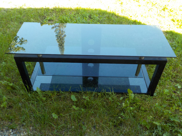 Glass TV/Stereo Unit in TV Tables & Entertainment Units in Gatineau