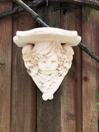 Beautiful Angel Wall Planter in mint condition. Made of plaster