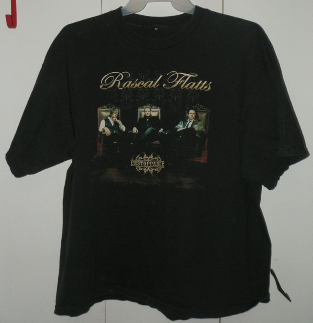 Rascal Flatts Unstoppable Tour T-Shirt - 2009 in Men's in Brantford