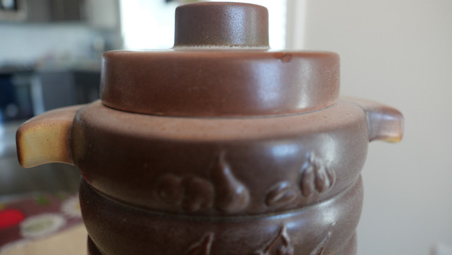 VINTAGE RHUM POT, Over 40 Years Old, Never Used in Arts & Collectibles in Chilliwack - Image 4