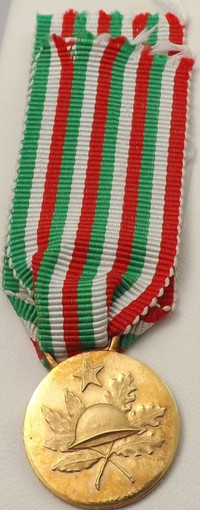 ITALIAN GOLD MEDAL: 1968 50th ANNIVERSARIO DELLA VITTORIA - 18k
