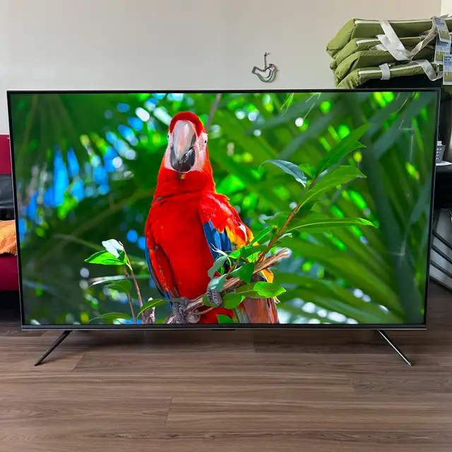 Amazon 50" 4K QLED Omni Fire TV - Smart Tv in TVs in Ottawa - Image 8