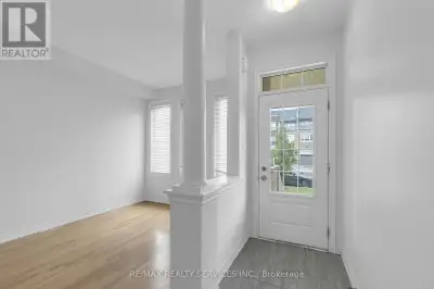 Private Large BR in 4 BR Town..M'sauga/Steeles.Immediately Avail