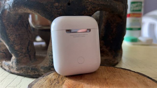 Apple Airpods  in General Electronics in London - Image 2