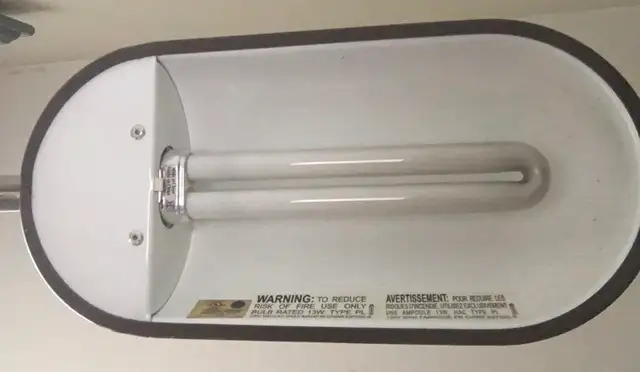Vintage OttLite Preston Desk Lamp in Indoor Lighting & Fans in City of Toronto - Image 5