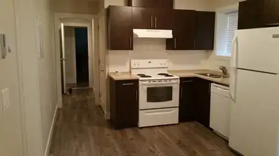 *****SINGLE OCCUPANCY-MAX 2***** Monthly Rent $1650 including the utilities(BC Hydro, City of Surrey...