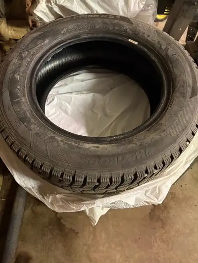 Set (4) of Hankook winter tires for sale. 195/65 15R Fits an Hyundai Elantra. Only used two winters...