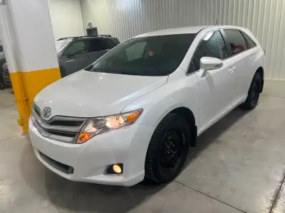 Belle Toyota Venza 2015 LE AWD Automatique , très très propre avec mode manuel, 4 Cylindres économiq...
