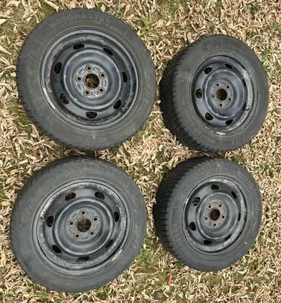 205/55/R16 only saw less than one winter on the road Bolt Pattern: 5x114.3