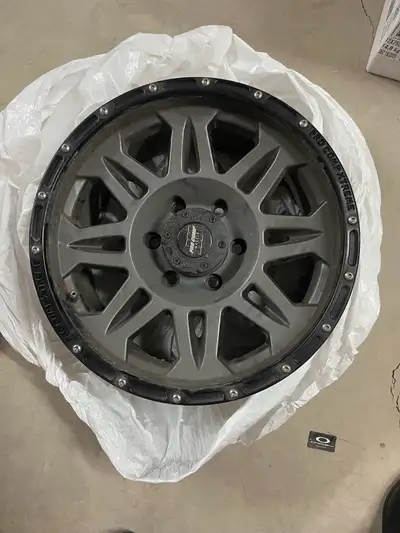 4 pro comp rims 125$ each rim 18x9J size (18-inch diameter, 9-inch width) Appears to be 6-lug RIMS O...