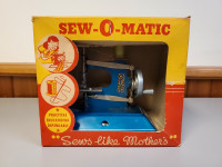 1950s Straco Machine Little Betty Sew-O-Matic All Metal Early Mo