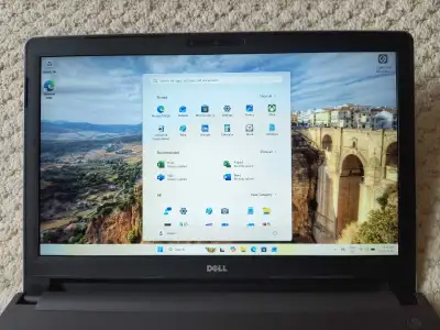 Dell Inspiron 5559 15.6 inches Full HD 1920x1080 touch screen, LED backlight, anti-glare Intel i5-62...