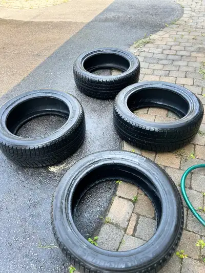 Whole set 4 winter tires: 225/50R18 3 of them are MICHELIN, 1 OF them is ANTARES, in good condition....