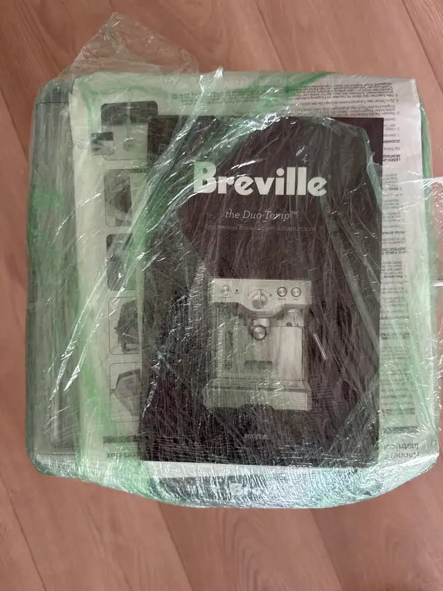 Espresso Machine — Breville the Duo-Temp with Accessories AS-IS in Coffee Makers in City of Toronto - Image 3