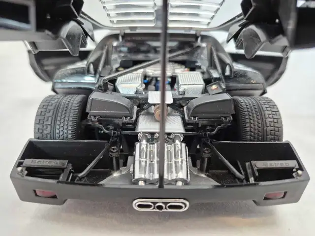 Ferrari F40 Light Weight Version Nero Black 1:18 Diecast Kyosho in Arts & Collectibles in Markham / York Region - Image 7
