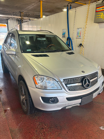 2006 Mercedes Benz ML350 AWD Low KMS