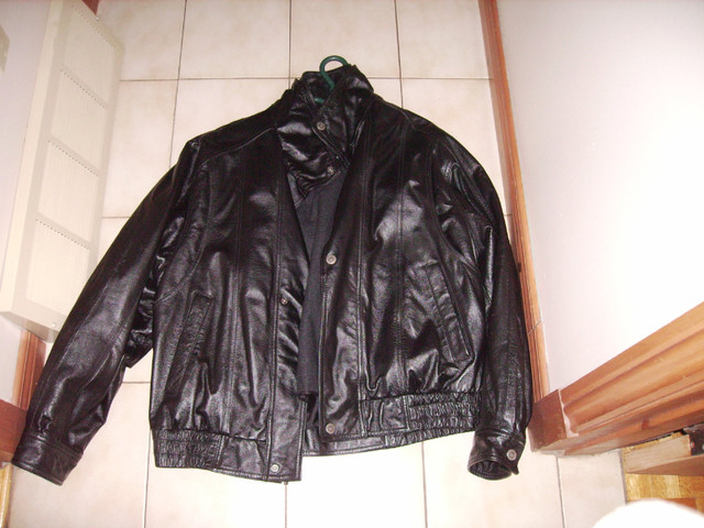 Deux veste de cuirs sport de marque (Wilsons Leather). dans Articles multiples  à Ville de Québec - Image 3