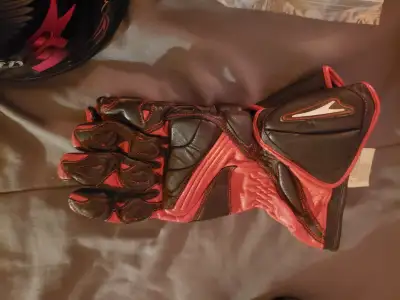 Nice womans motocycle helmet, View more