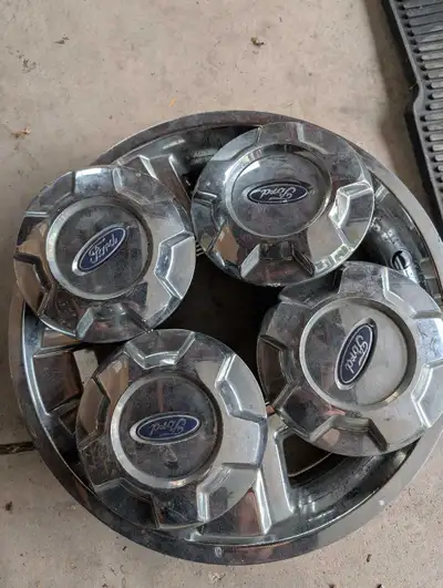 These are a set of used hubcaps with a 6 bolt pattern, perfect for a 2010 Ford F-150. They've got so...