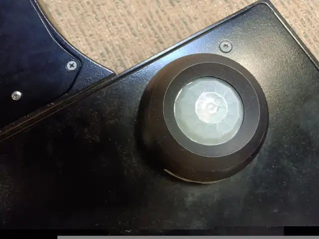 Cooper GLEON Galleon LED Flood light Street Light Streetlight nw in Outdoor Lighting in City of Toronto - Image 5