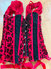 2 corsets