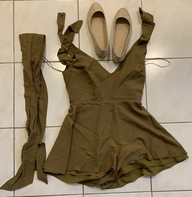 Romper Dress  Size Small & Aldo Shoes Size 8  in Women's - Dresses & Skirts in City of Toronto - Image 2