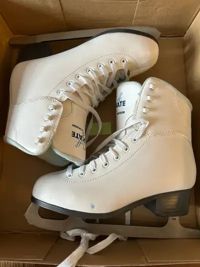 Soft Skate by Jackson Figure Skate, size 8, View more