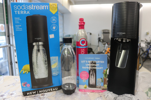 SodaStream Terra Sparkling Water Maker (#35344) in Processors, Blenders & Juicers in City of Halifax