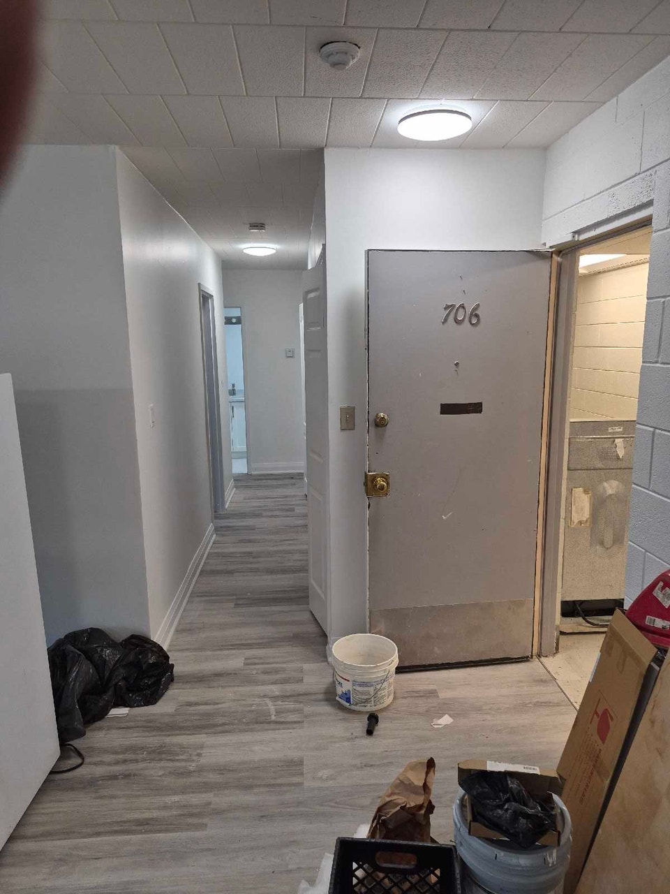 2 bedroom 1 bathroom  apartment 3