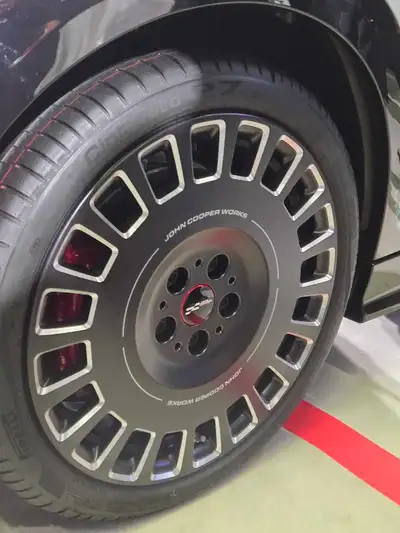 Door to Door Tire Swap, $50 up base on the vehicle model and Tire size. Mississauga and surrounding...