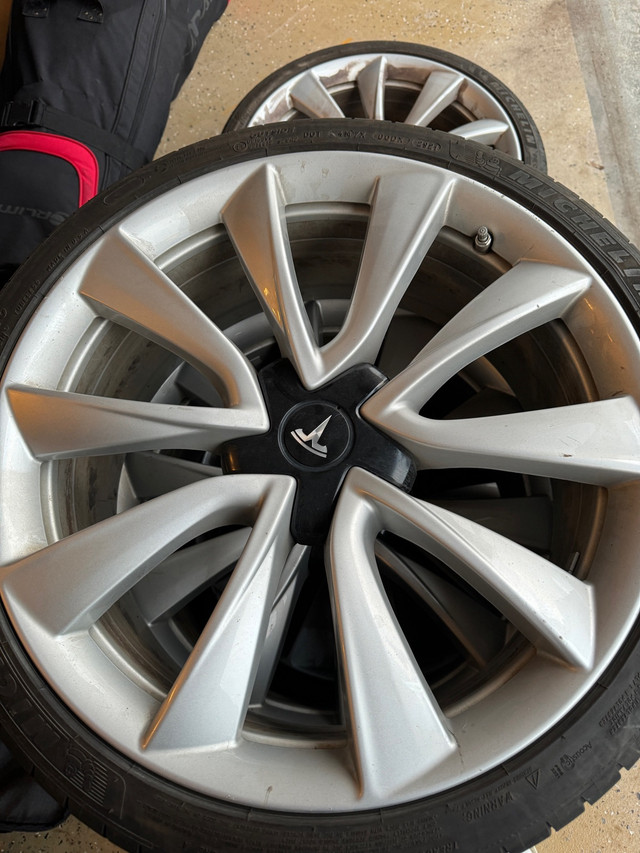 4 x 20” OEM Model 3 Performance wheels & tires (Michelin 4S) in Tires & Rims in Hamilton - Image 2